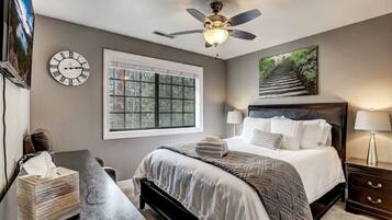 5 bedrooms, desk, iron/ironing board, WiFi