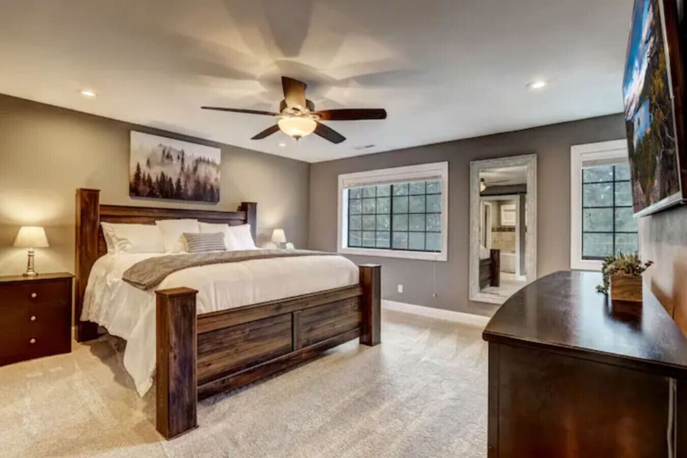 5 bedrooms, desk, iron/ironing board, WiFi