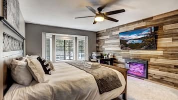 5 bedrooms, desk, iron/ironing board, WiFi