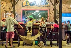 Bar (en el alojamiento)