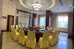 Unclassified image, 2 of 22, button - Lifeng Hotel (Zhaoping)