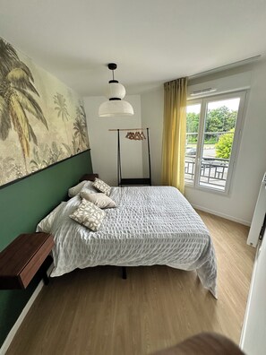 2 chambres, fer et planche à repasser, Wi-Fi gratuit, draps fournis