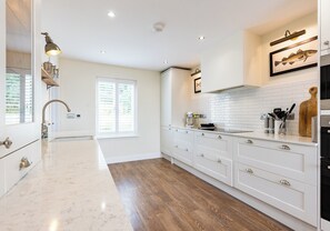 Fridge, microwave, oven, dishwasher - Fantastic, new build, self catering, family holiday home with sea, town & countryside views. (Newport)