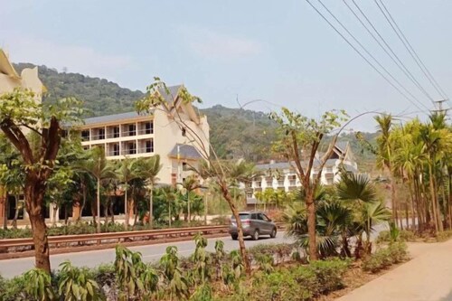 Duoke Chain Hotel