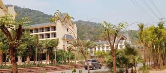 Duoke Chain Hotel