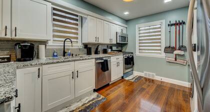 South Euclid Home 10 Minutes to Cleveland Clinic