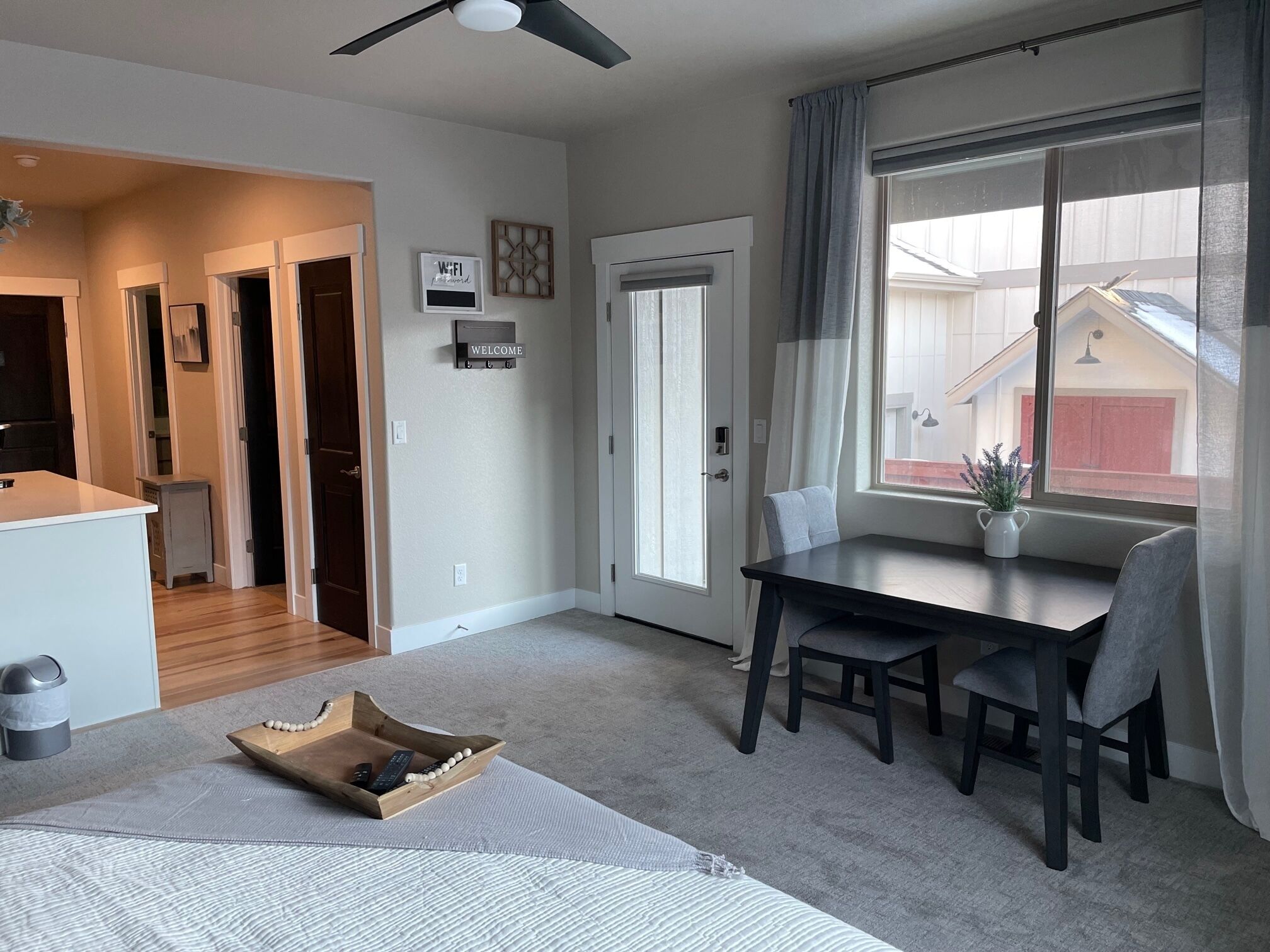 1 habitación, tabla de planchar con plancha, wifi y ropa de cama 