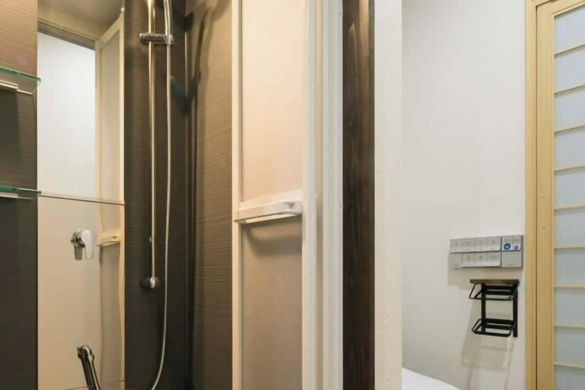 Bathroom | Free toiletries