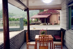 Unclassified image, 2 of 17, button - Longwangshan Huanle Inn (Anji)