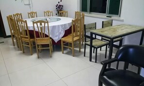 Dining - Longwangshan Huanle Inn (Anji)