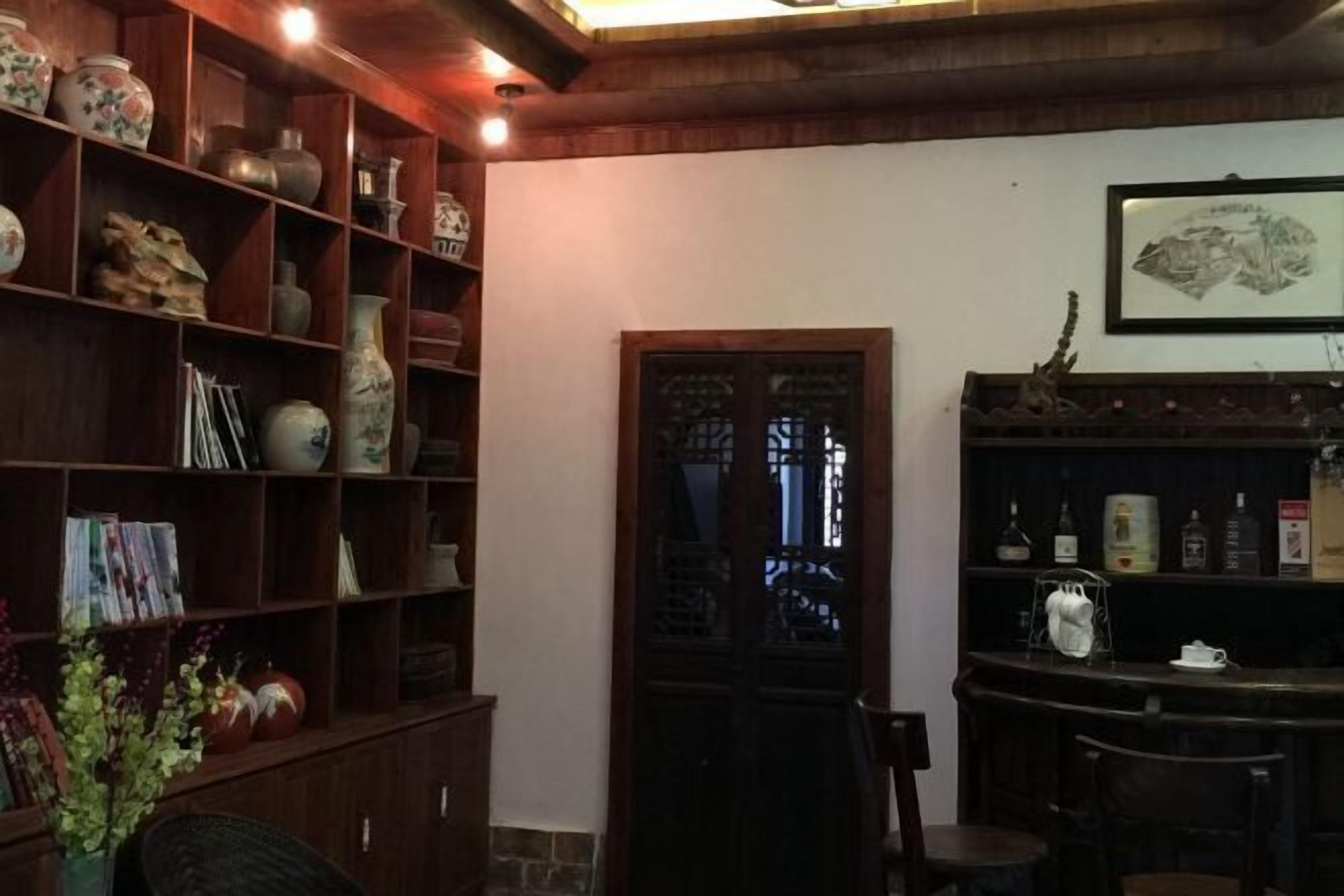 المن شأة من الداخل