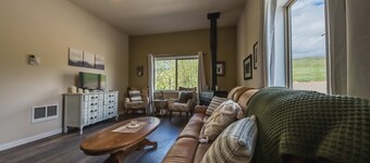 Saddlehorn Ridge Cabin - Firepit|Fireplace|Views