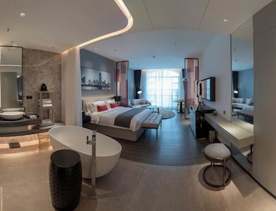 Tianqing Hot Spring Hotel