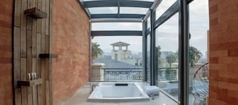 Tianqing Hot Spring Hotel