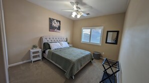 3 chambres, fer et planche à repasser, lit parapluie, Wi-Fi gratuit