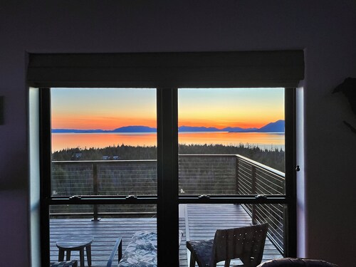 Charming 2-bedroom house with WiFi, fitness room in enchanting Ketchikan