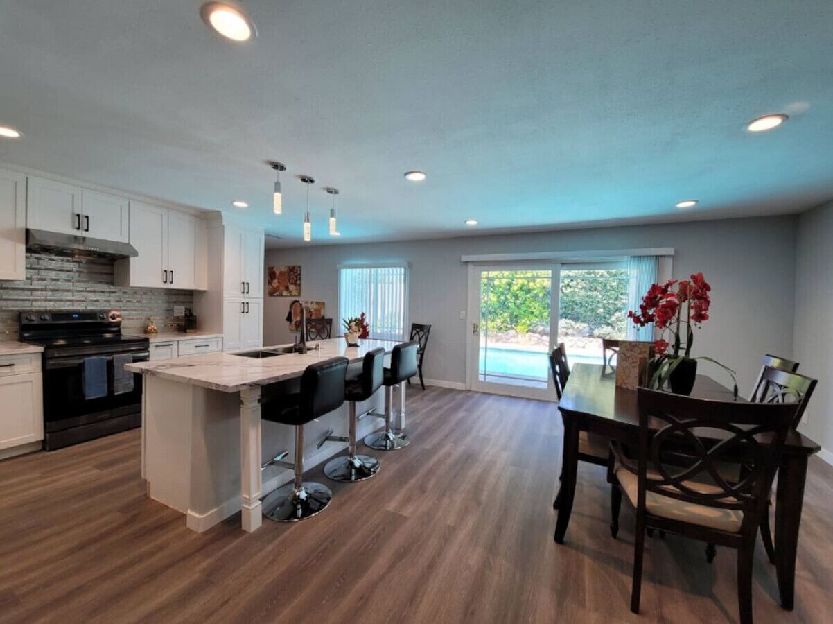 Expansive 5BR Disney Haven