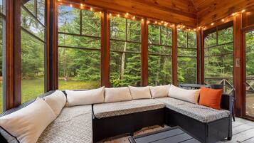 Smart-TV, peis, fotballspill og bøker