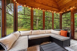 Smart-TV, peis, fotballspill og bøker