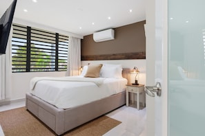1 habitación, tabla de planchar con plancha, wifi gratis y ropa de cama