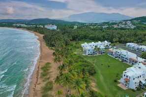 On the beach, sun-loungers, beach towels - Villa Layka Beach House @ Playas del Yunque, Rio Grande P.R (Río Grande)