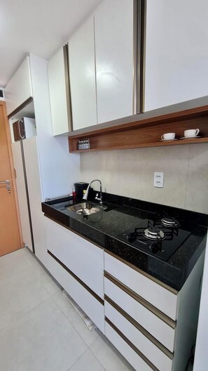 Fridge, microwave, stovetop, cookware/dishes/utensils - Villas do Porto - 212 by La Playa (Ipojuca)