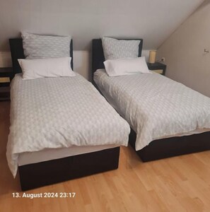 1 chambre, fer et planche à repasser, Wi-Fi, draps fournis