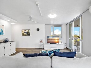Smart TV - Beachside Superior Apartment (Alexandra Headland)