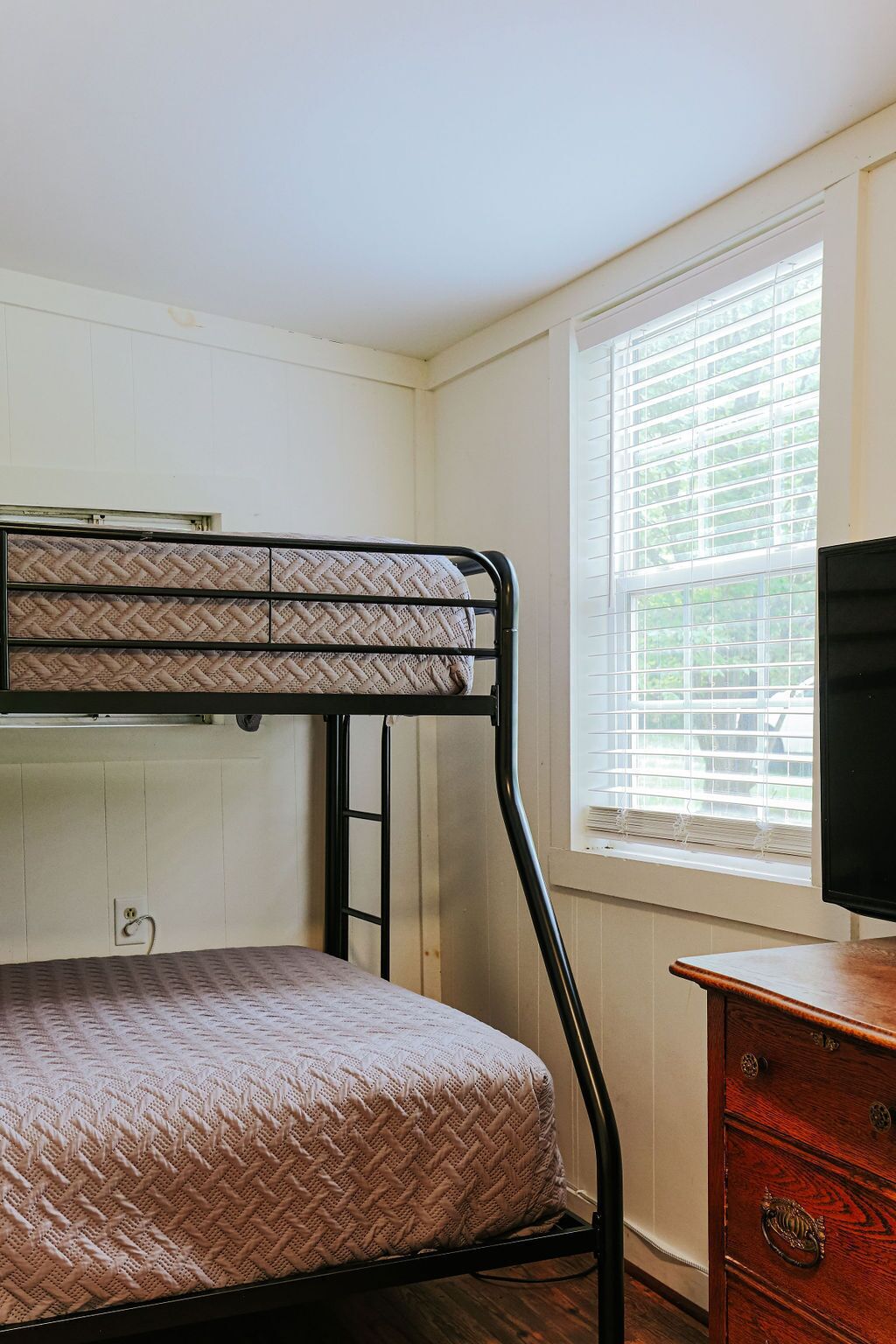 2 habitaciones, wifi gratis y ropa de cama 