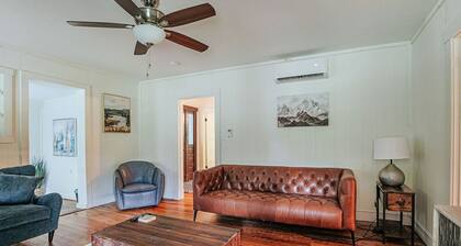 Bluebird Cottage: Near 151 + Appalachian Trail