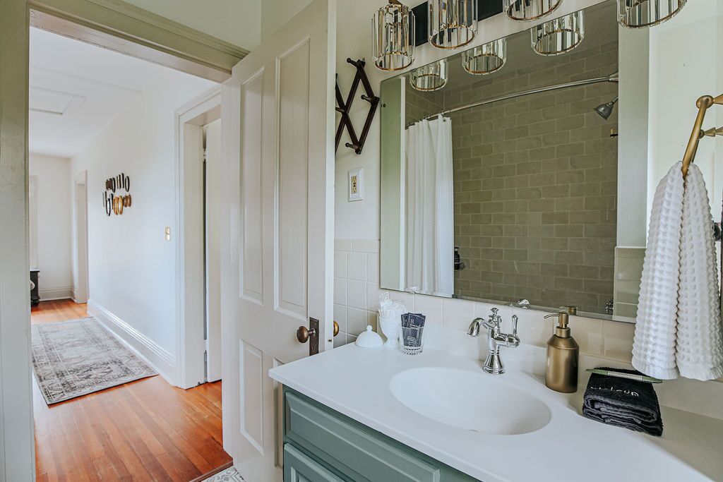 Secador de pelo y toallas