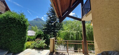 charming family house, for 8 people. Chantemerle