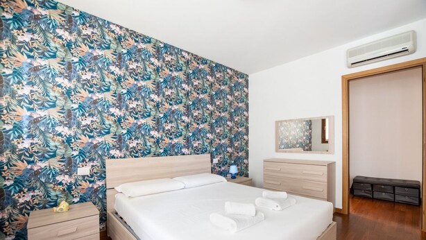 1 bedroom, WiFi, bed sheets - Farini Apartment Modern Bilo (Milano)