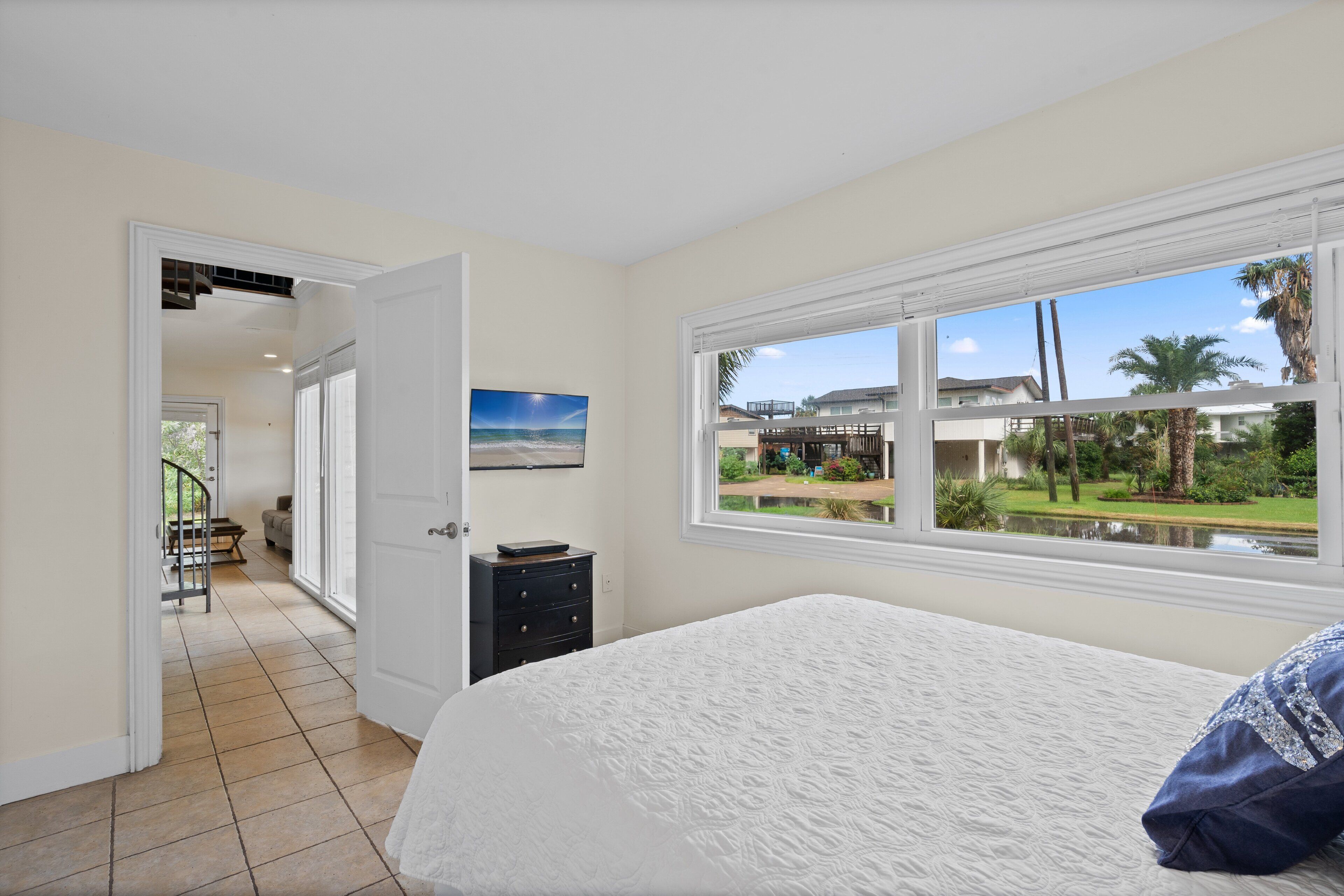 4 chambres, fer et planche à repasser, Wi-Fi gratuit, draps fournis