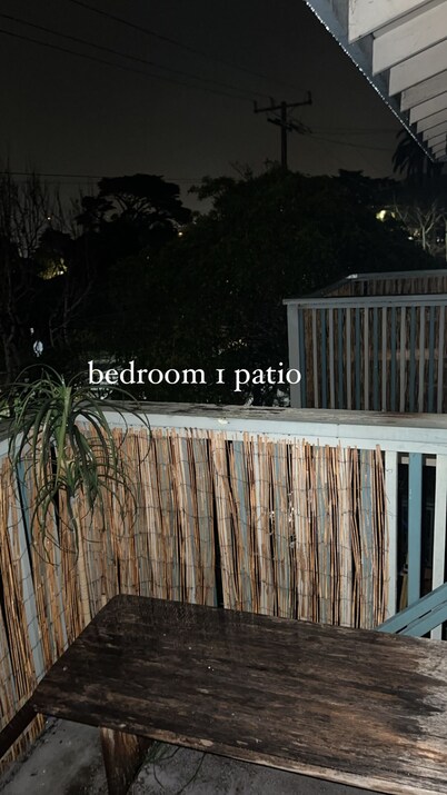 Enjoyable 2-bedroom apartment in downtown Monterey with Cable & WiFi