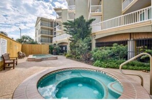 Pool - 🏖️ Elegant 3 Bedroom BEACH VIEW Condo Directly on Seawall
2 Pools/HotTubs (Galveston)