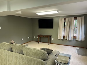 Smart-TV, Kamin, Videospiele