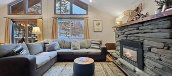 Pet-Friendly Dean Hill Chalet: Minutes From Killington Slopes