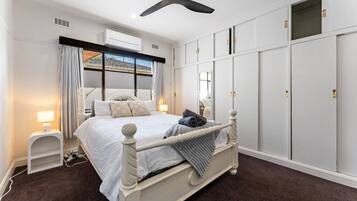 3 habitaciones, escritorio, tabla de planchar con plancha y wifi