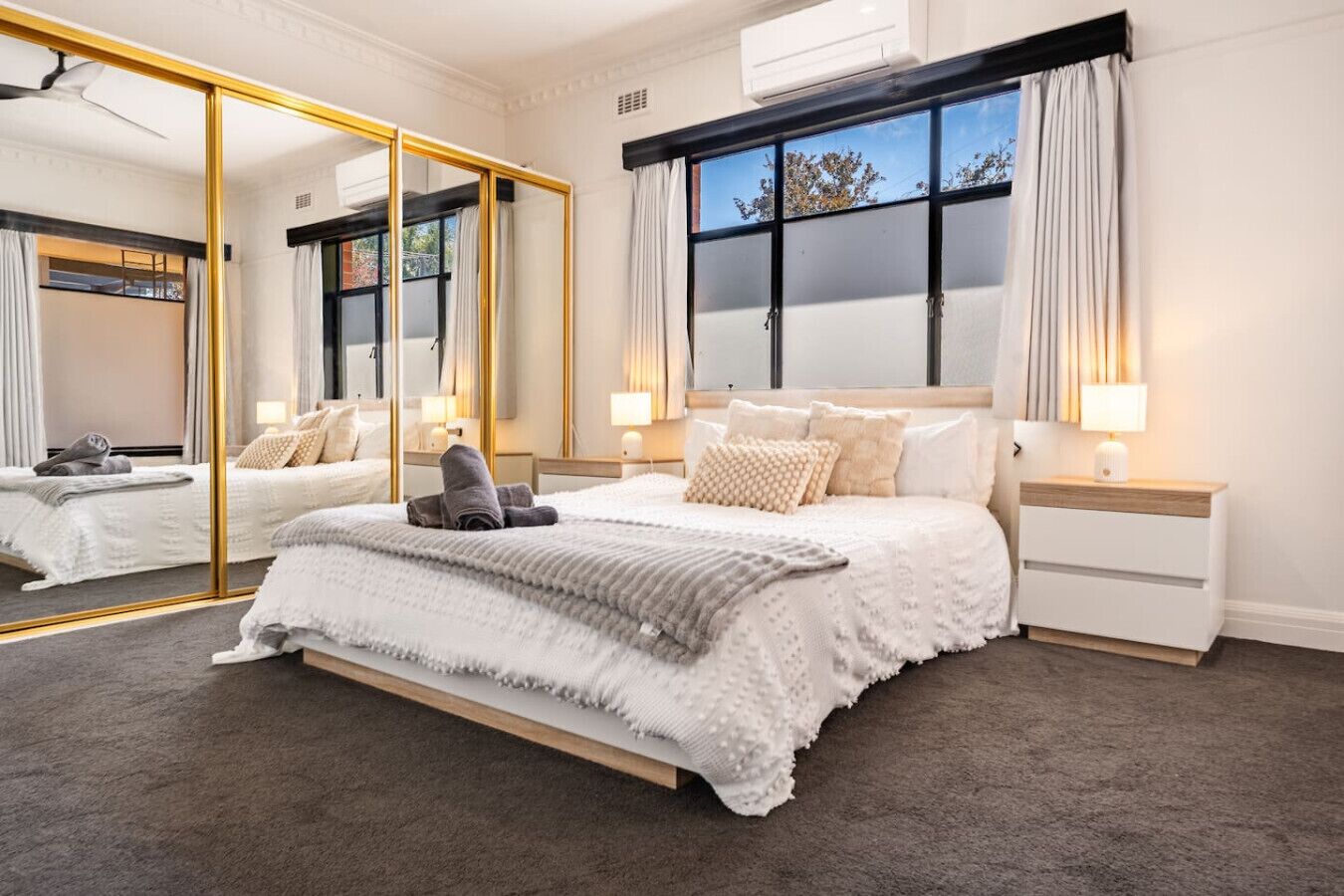 3 Schlafzimmer, Schreibtisch, Bügeleisen/Bügelbrett, WLAN