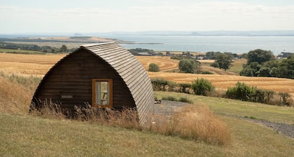 Rural Cosy Cabin With Beautiful Views Over Fife