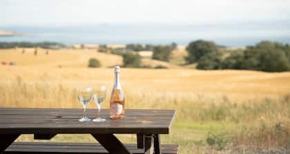 Rural Cosy Cabin With Beautiful Views Over Fife