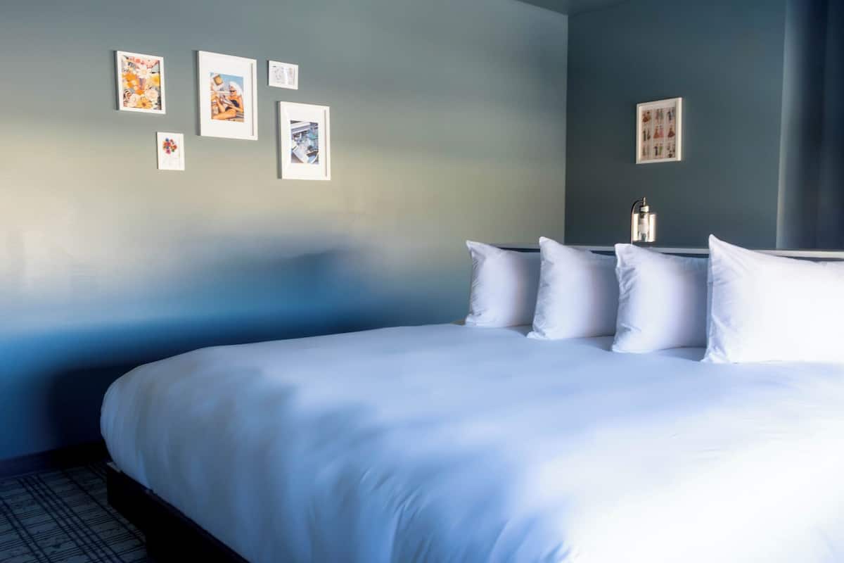 Ropa de cama de alta calidad, wifi gratis y ropa de cama