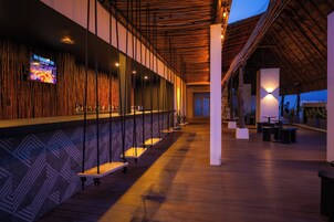 Bar (en la propiedad)