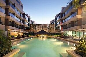 Kolam renang outdoor