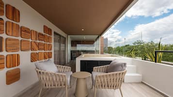 标准房, 1 张特大床 (Outdoor Private Pool) | 高档床上用品、Select Comfort 床、办公桌、笔记本电脑工作区
