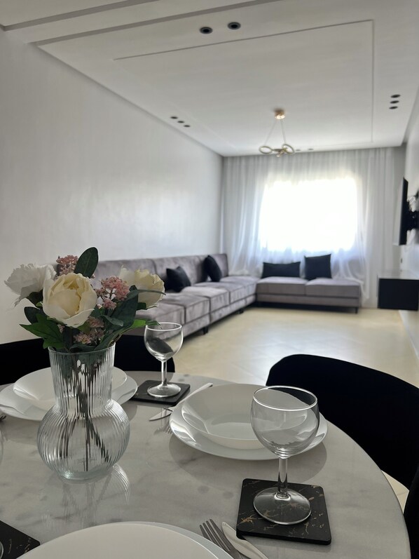 Interior - Nuit Étoilée (Tangier)