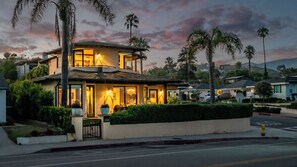Exterior - Beachfront Living at its Best on the Mesa (Santa Barbara)