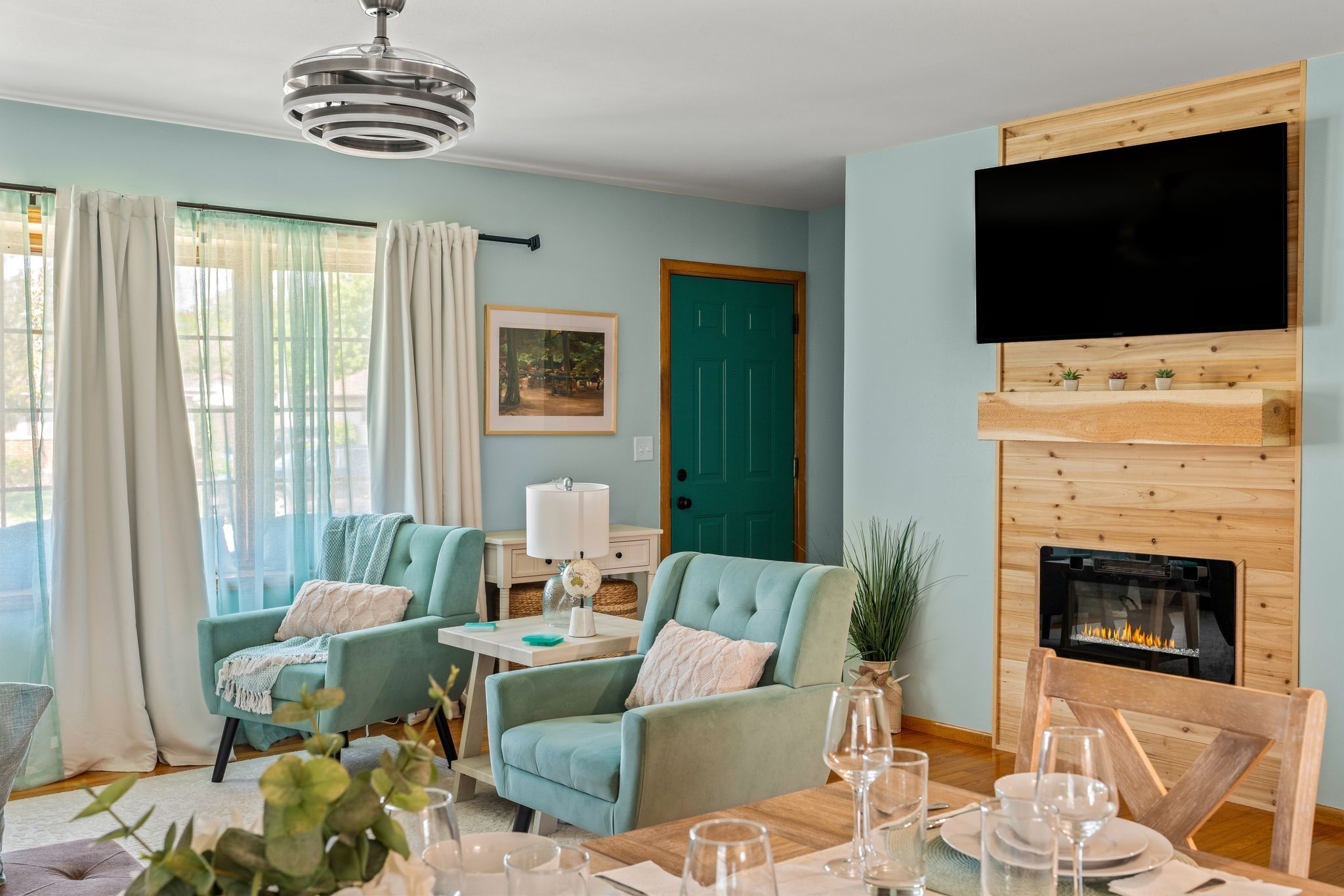 Smart TV, fireplace, video games