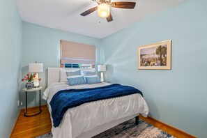 4 bedrooms, desk, iron/ironing board, travel crib